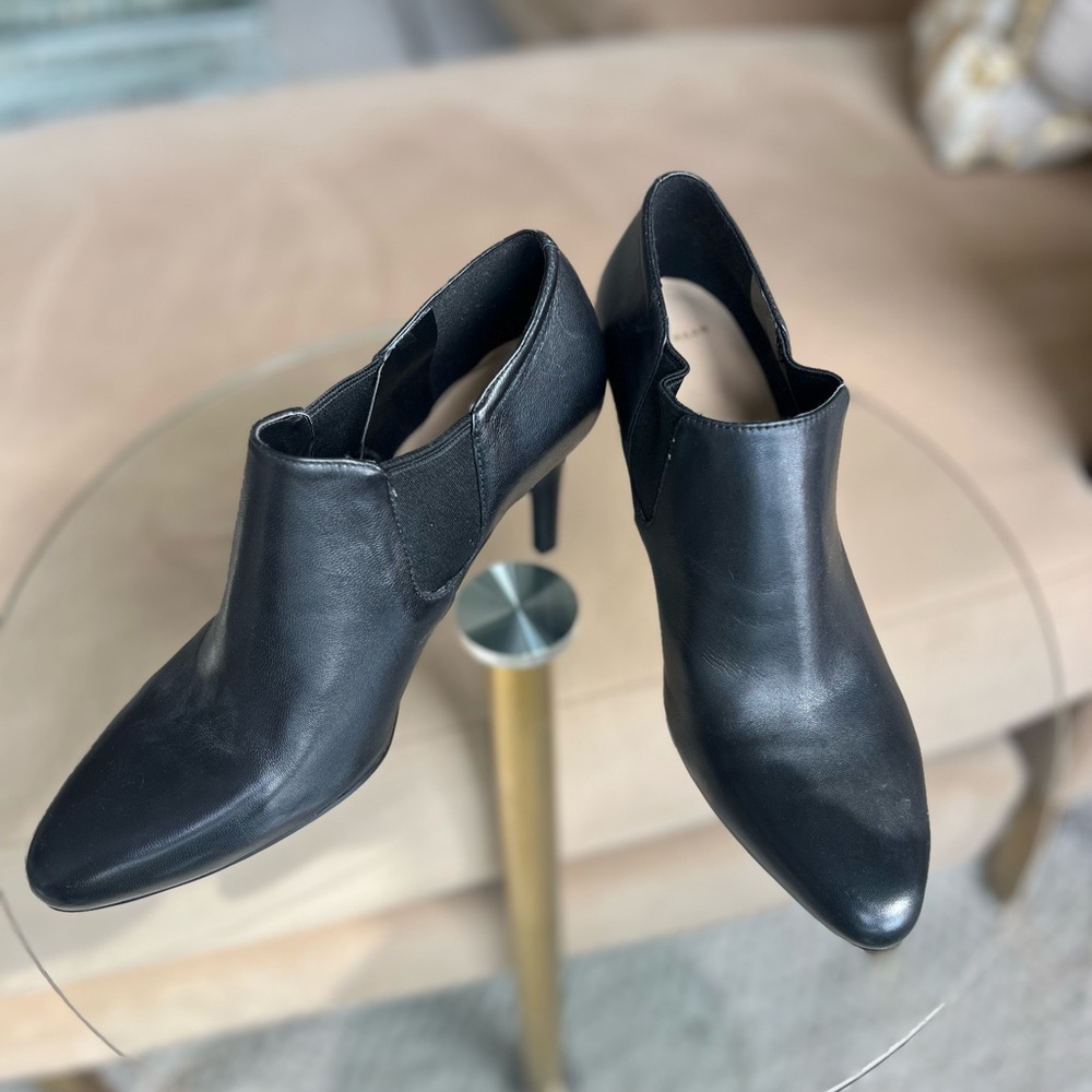 Cole Haan Black Leather Heeled Ankle Booties Pointed Toe | Size 8 - Picture 2 of 12